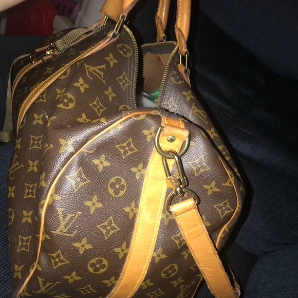 Louis Vuitton travel bag - Picture 2 of 3